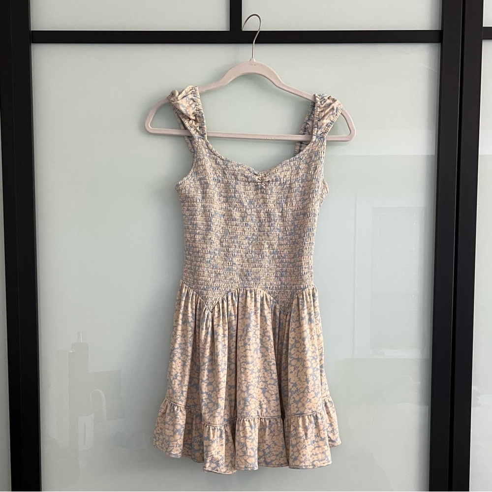 Urban Outfitters Sz M floral smocked dress